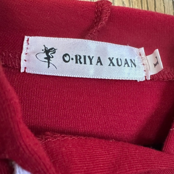 Women's Hoodie Red/Burgundy Shirt “BABY IT'S Cold OUTSIDE" SNOW Graphic. Size L - Picture 4 of 5